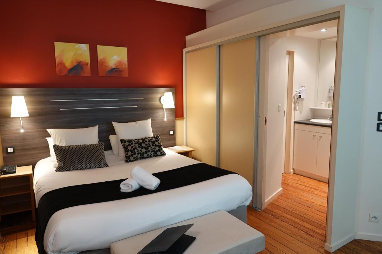 Hotel Cerise - Les Sources Люксойл-ле-Бан Екстериор снимка