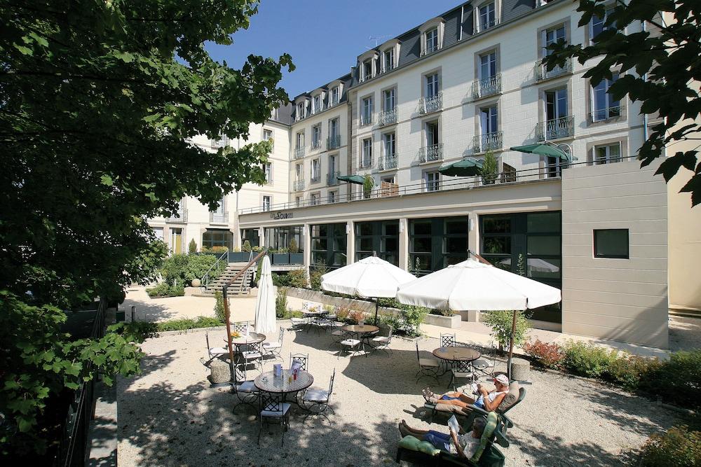 Hotel Cerise - Les Sources Люксойл-ле-Бан Екстериор снимка