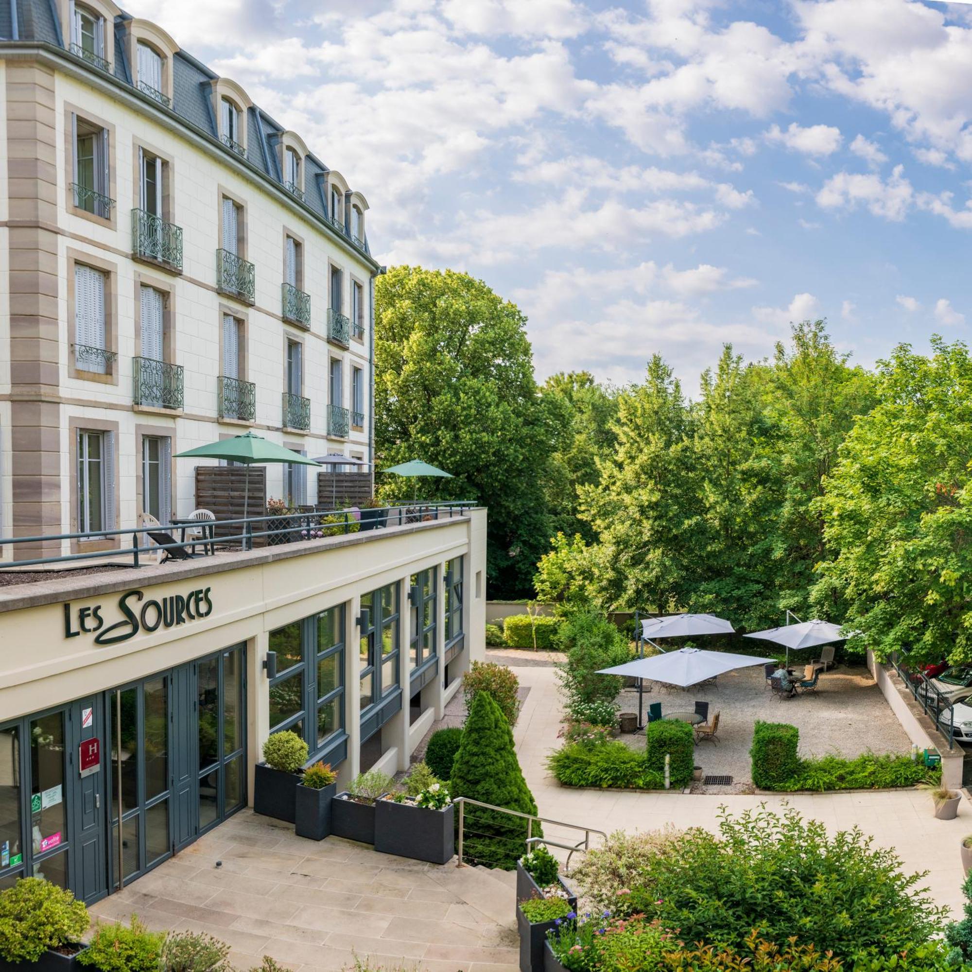 Hotel Cerise - Les Sources Люксойл-ле-Бан Екстериор снимка